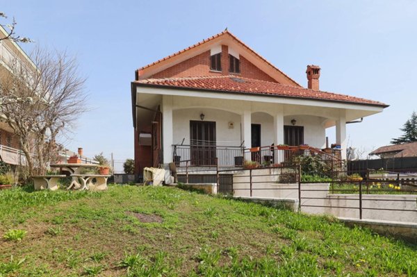 casa indipendente in vendita ad Alpignano