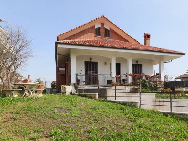 casa indipendente in vendita ad Alpignano
