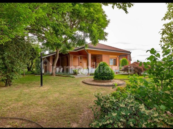 casa indipendente in vendita ad Alpignano