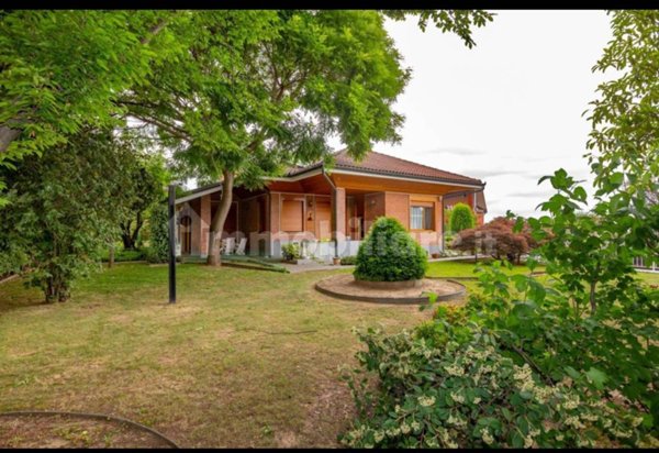 casa indipendente in vendita ad Alpignano