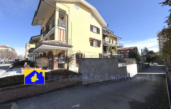 casa indipendente in vendita ad Alpignano