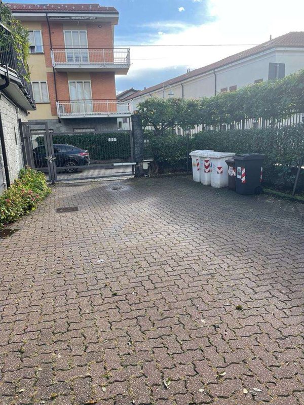 negozio in vendita ad Alpignano