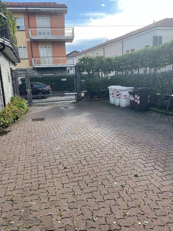 negozio in vendita ad Alpignano