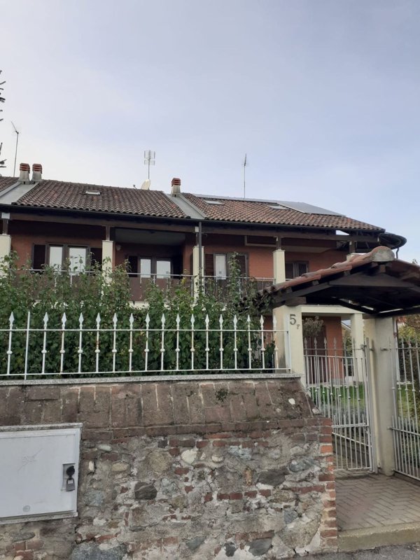 casa indipendente in vendita ad Alpignano