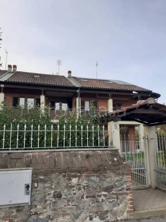casa indipendente in vendita ad Alpignano