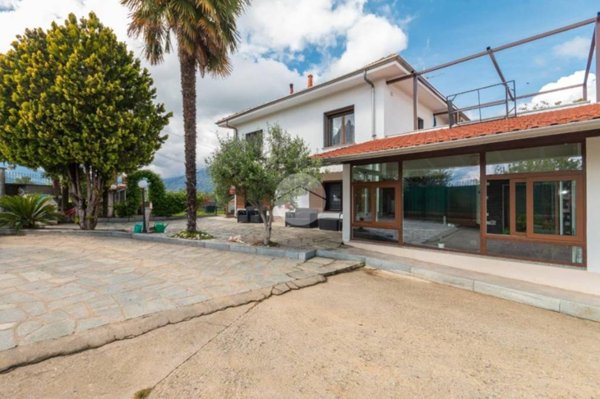 casa indipendente in vendita ad Alpignano