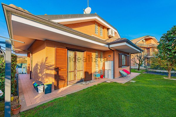 casa indipendente in vendita ad Alpignano