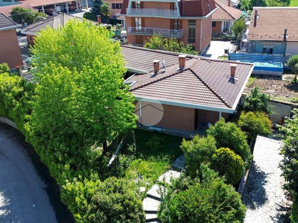 casa indipendente in vendita ad Alpignano
