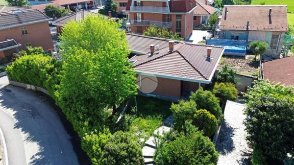 casa indipendente in vendita ad Alpignano