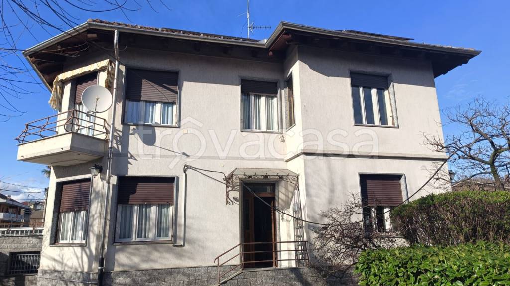 casa indipendente in vendita ad Alpignano