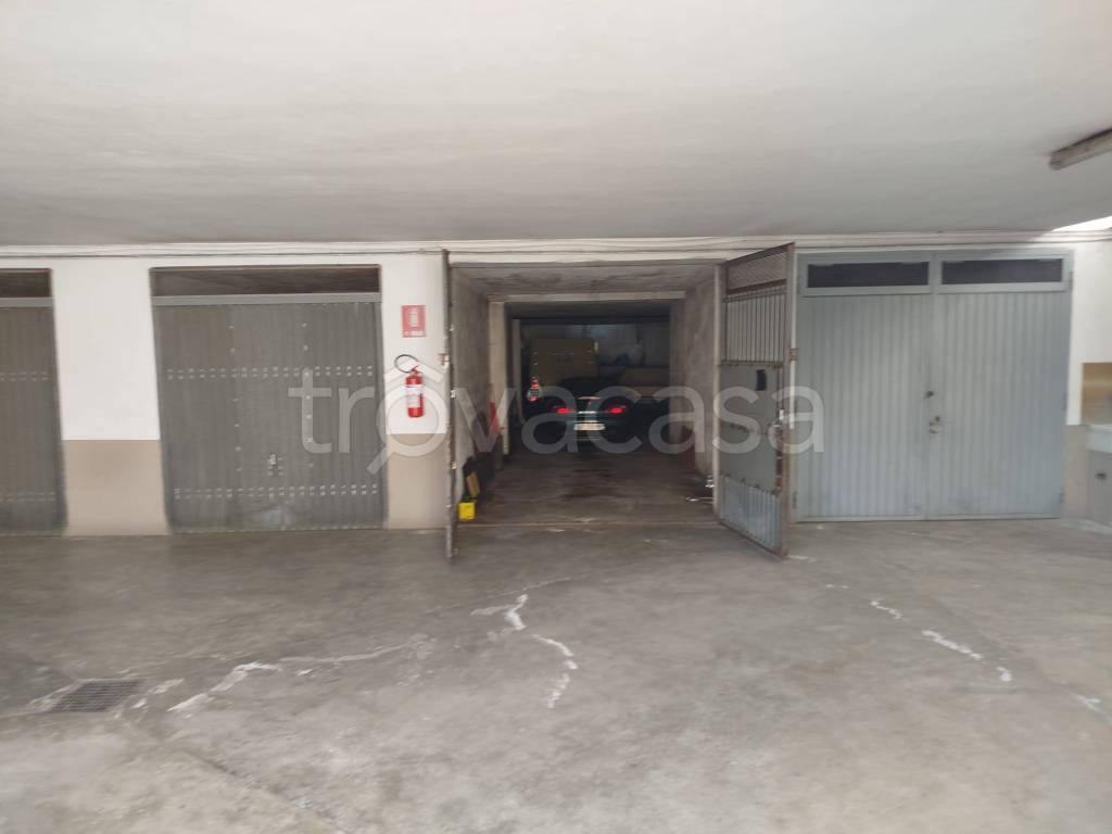 locale di sgombero in vendita ad Alpignano