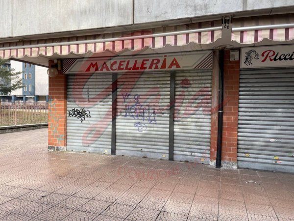 locale commerciale in vendita ad Alpignano