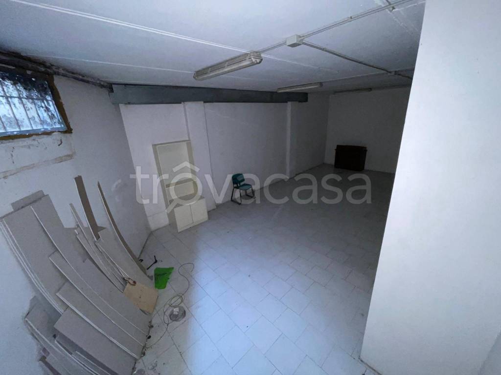 negozio in vendita ad Alpignano