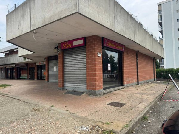 negozio in vendita ad Alpignano