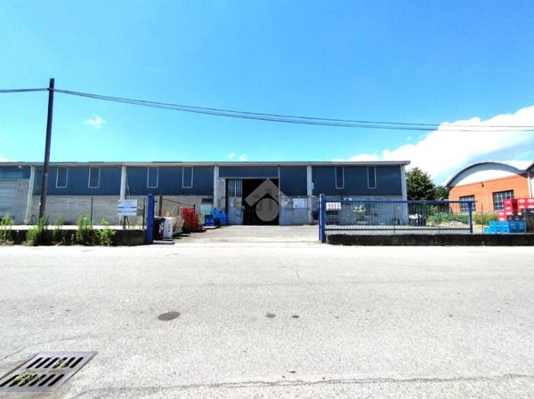 locale commerciale in vendita ad Alpignano