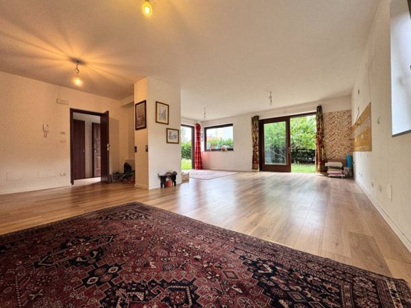 casa indipendente in vendita ad Alpignano
