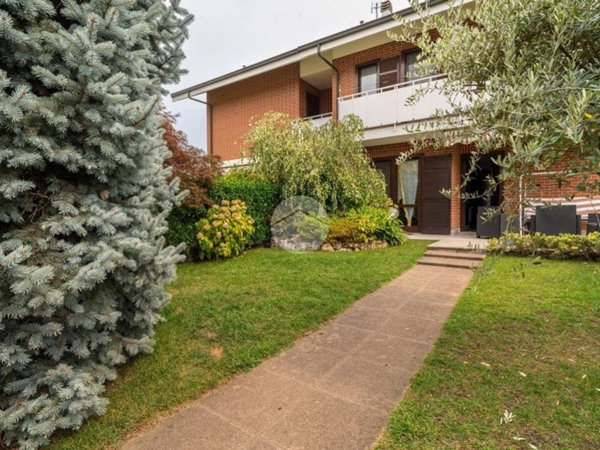 casa indipendente in vendita ad Alpignano