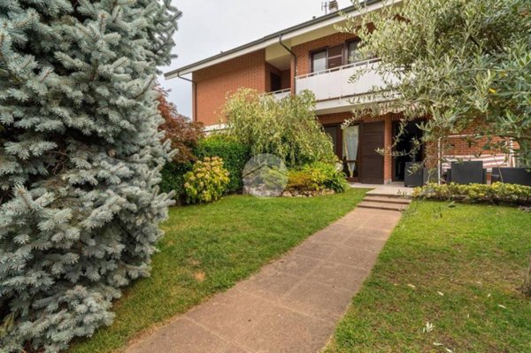 casa indipendente in vendita ad Alpignano