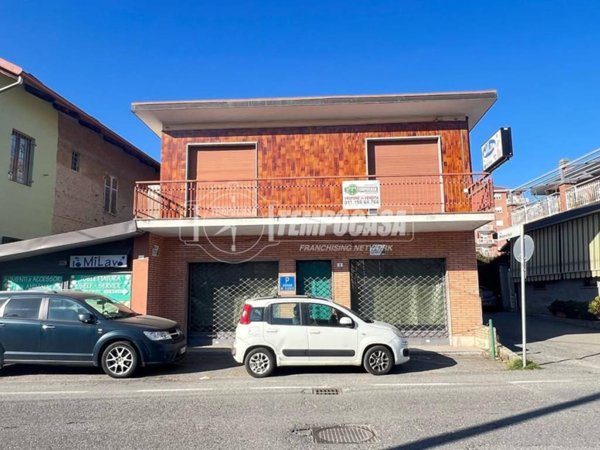 locale commerciale in vendita ad Alpignano