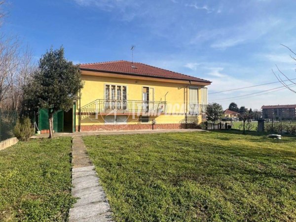 casa indipendente in vendita ad Alpignano