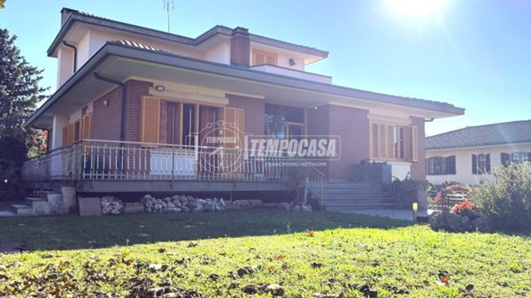 casa indipendente in vendita ad Alpignano