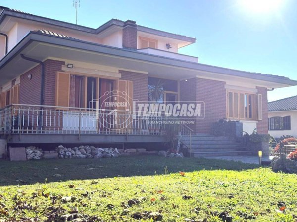 casa indipendente in vendita ad Alpignano