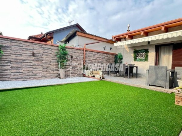 casa indipendente in vendita ad Alpignano