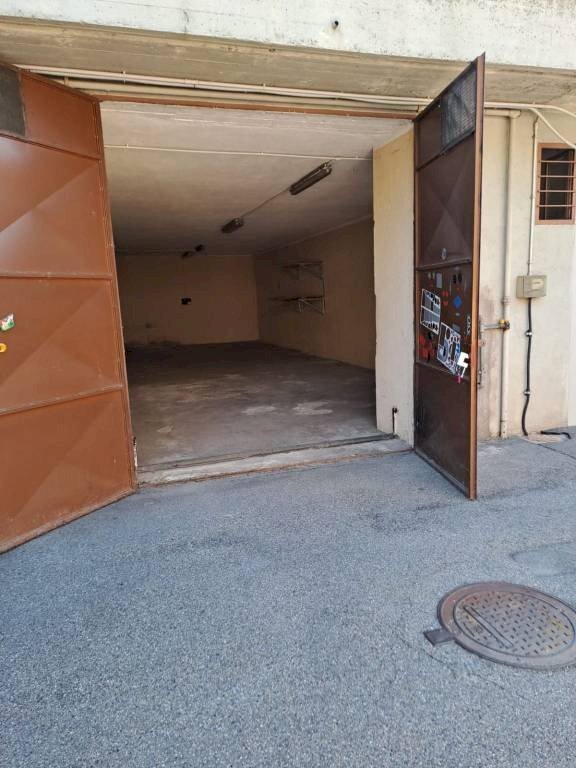 locale di sgombero in vendita ad Alpignano