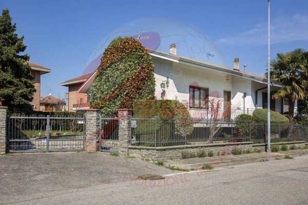 casa indipendente in vendita ad Alpignano