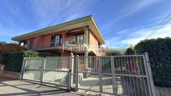casa indipendente in vendita ad Alpignano