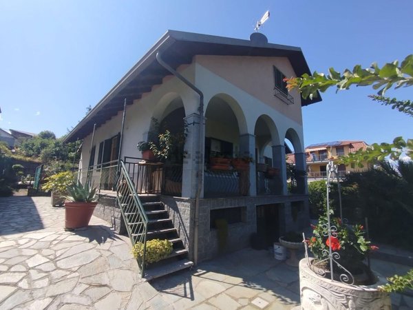 casa indipendente in vendita ad Alpignano