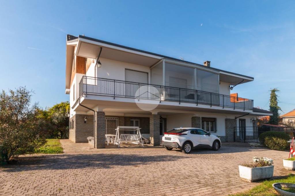 casa indipendente in vendita ad Alpignano