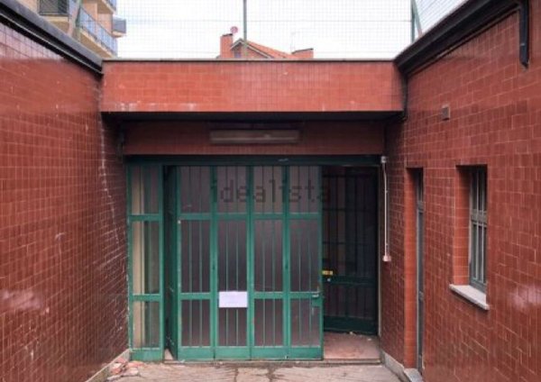 locale di sgombero in vendita ad Alpignano