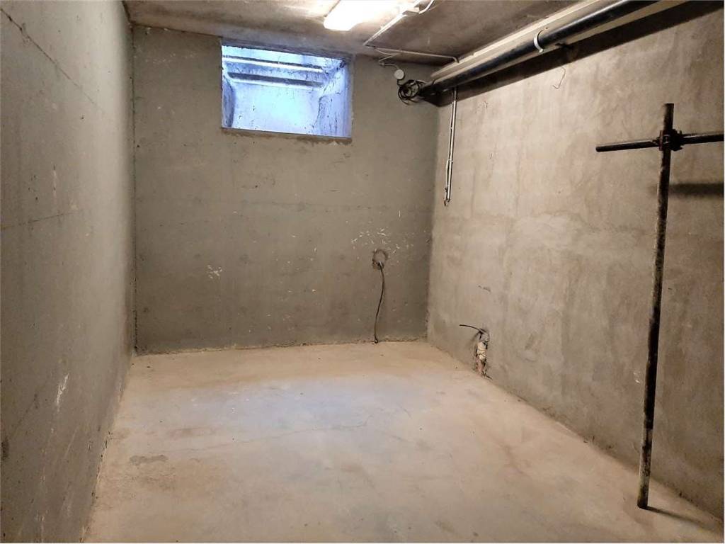 locale di sgombero in vendita ad Alpignano