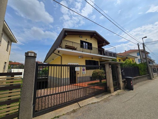 casa indipendente in vendita ad Alpignano