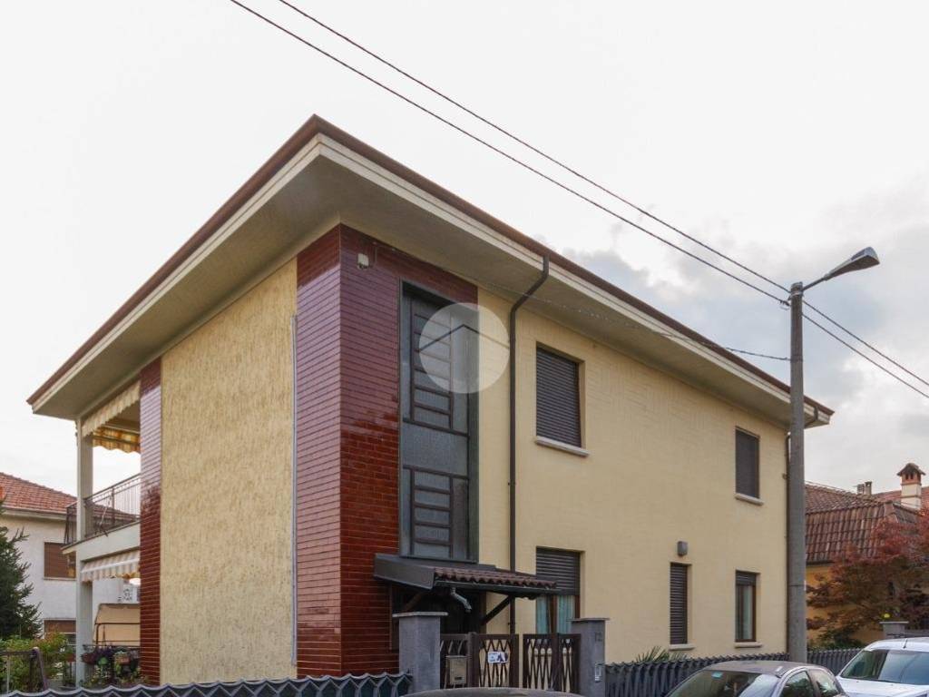 casa indipendente in vendita ad Alpignano