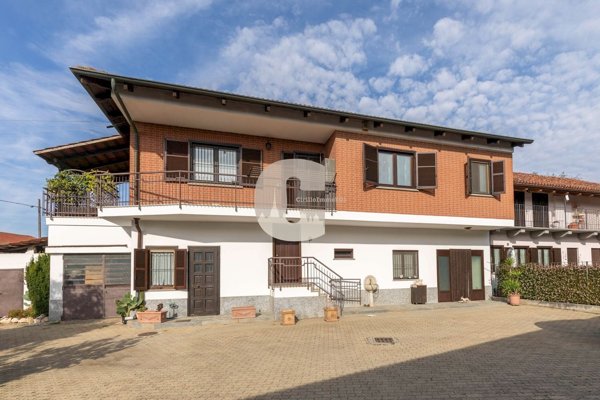casa indipendente in vendita ad Alpignano