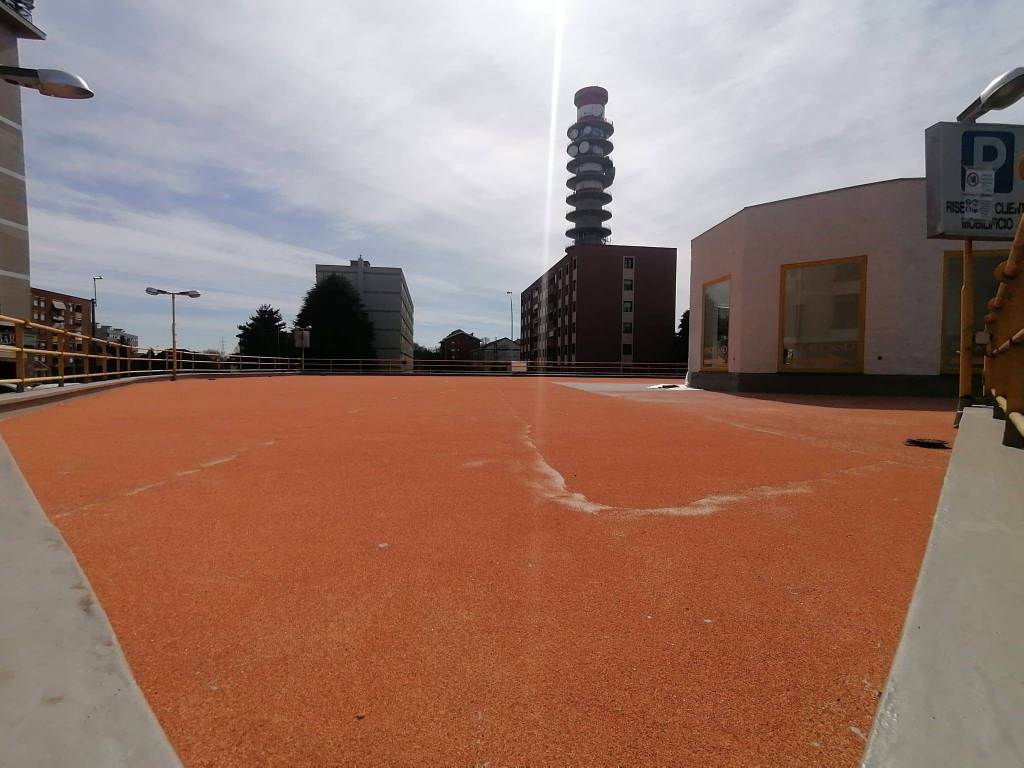 locale commerciale in vendita ad Alpignano