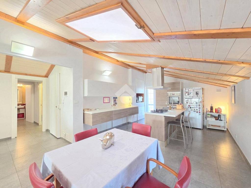 casa indipendente in vendita ad Alpignano