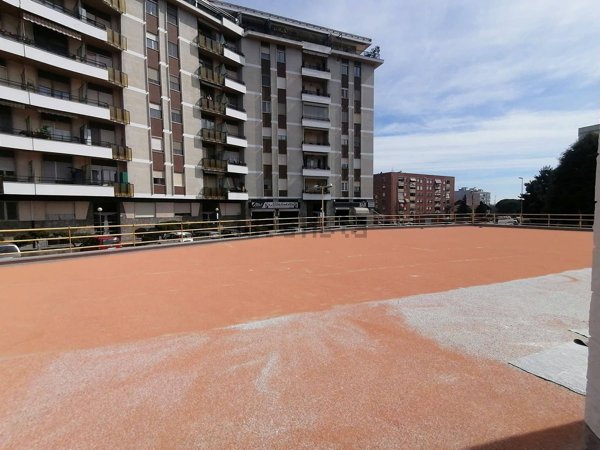 locale commerciale in vendita ad Alpignano