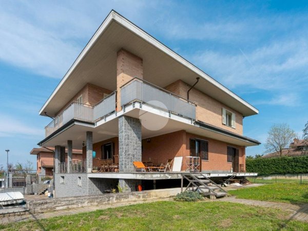 casa indipendente in vendita ad Alpignano