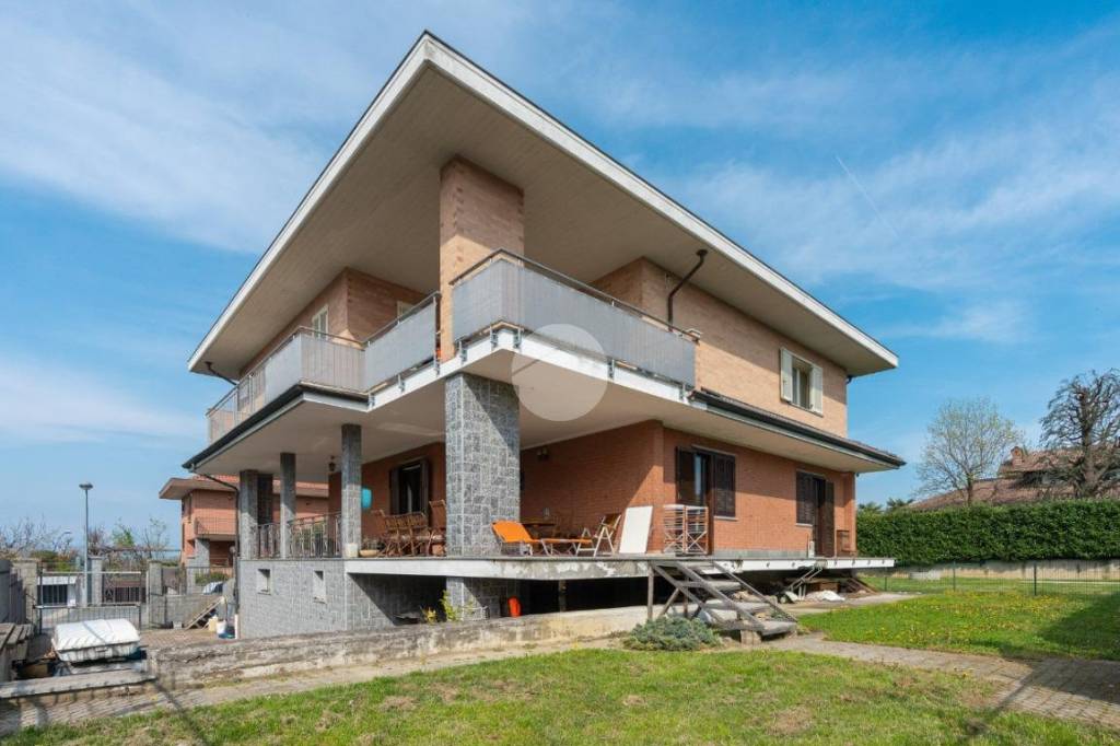 casa indipendente in vendita ad Alpignano