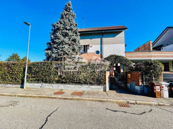 casa indipendente in vendita ad Alpignano