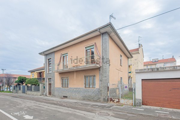 casa indipendente in vendita ad Alpignano