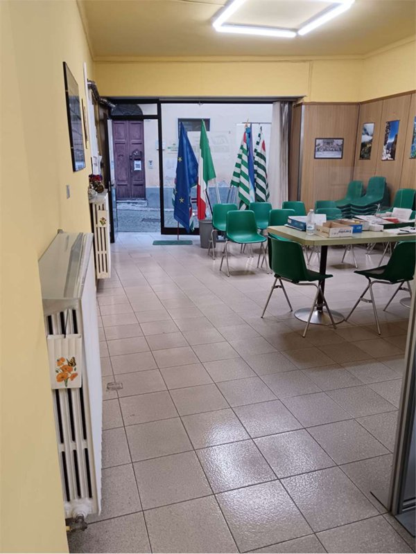 negozio in vendita ad Alpignano