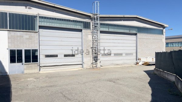 capannone in vendita ad Alpignano