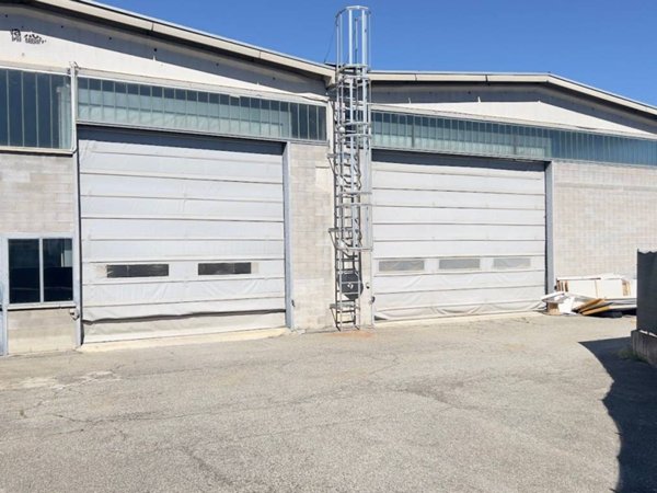 locale commerciale in vendita ad Alpignano