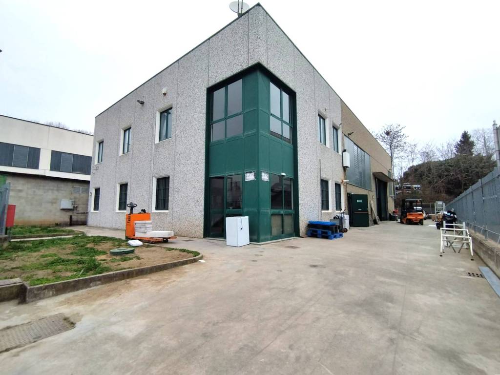 locale commerciale in vendita ad Alpignano