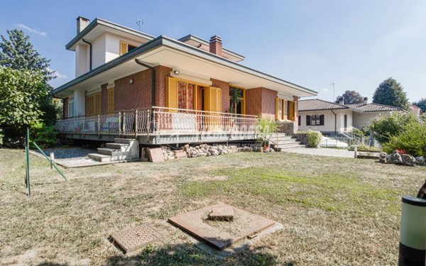 casa indipendente in vendita ad Alpignano