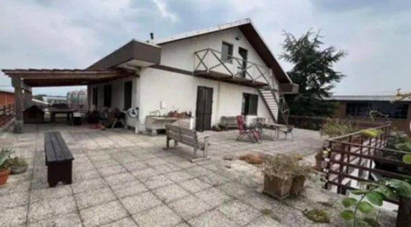 casa indipendente in vendita ad Alpignano